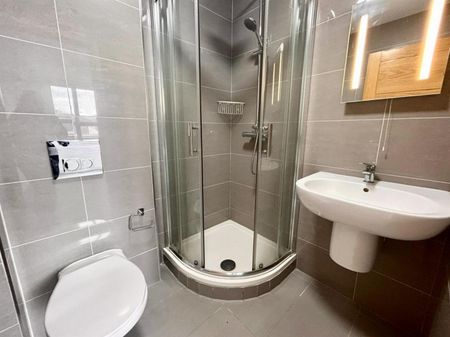 2 Bedroom Apartment To Let - Photo 4