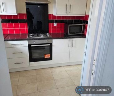 4 bedroom terraced house to rent - Photo 3