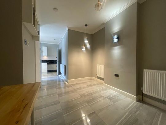 3 bedroom flat to rent - Photo 1