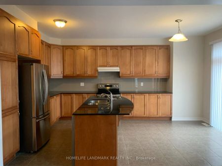 Property For Lease | X9268986 - Photo 2