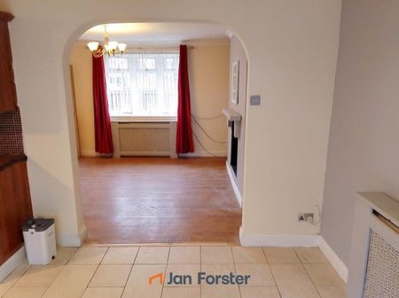 2 Bedroom House - Semi-Detached - Photo 5