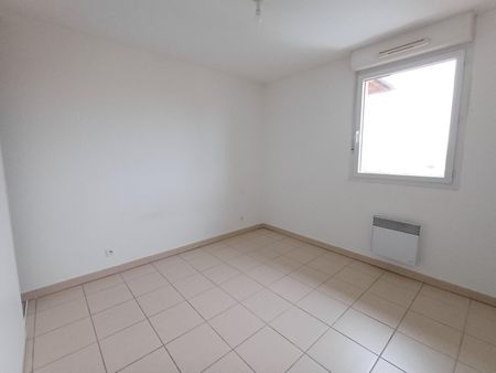 location Appartement T3 DE 63.64m² À FONBEAUZARD - Photo 3
