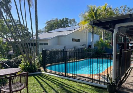 Currumbin Waters Gem - Including Jetty and Pool! - Photo 3