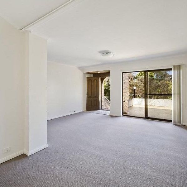 Spacious 3-Bedroom Townhouse in Prime Wollstonecraft Location - Photo 1