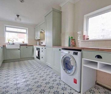 Lilac Avenue, Garden Village, HU8 - Photo 4