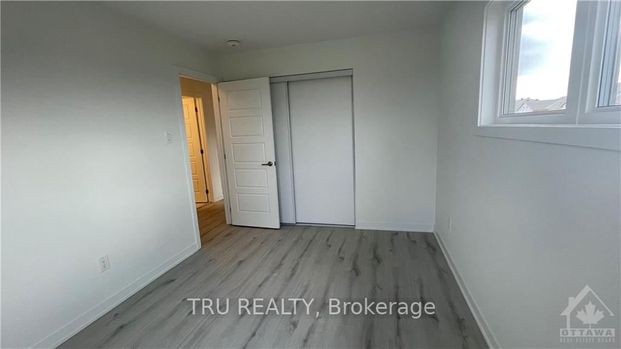 For Lease - 956 CHAPMAN MILLS Drive, Barrhaven, Ontario - Photo 1