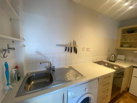 Flat 16, 14 Wardlaw Street - Photo 3