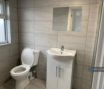 1 bedroom in a house share to rent - Photo 6