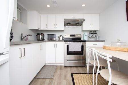 For Lease - 27 Pine Avenue, Mississauga, Ontario - Photo 3