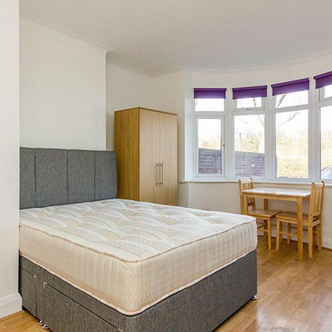 Studio to rent - Photo 1