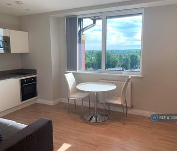 Studio to rent - Photo 2