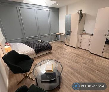 Studio to rent - Photo 2