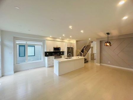 For Lease - 870 Solarium Avenue, Blossom Park - Airport and Area, Ontario - Photo 2