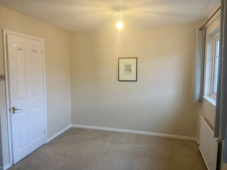 Middle Lane, Epsom, Surrey, KT17 1DP - Photo 3