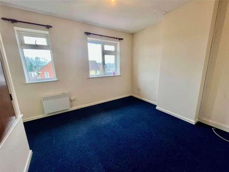 Campion Gardens, Chard, Somerset, TA20 - Photo 4