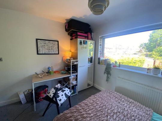 House share to rent - Photo 1