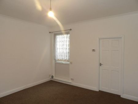 1 bedroom ground floor flat to rent - Photo 4