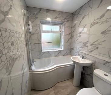 Bickton Close - Photo 4