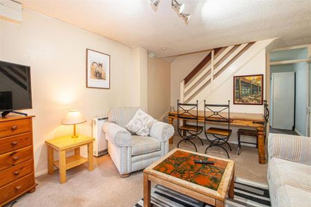 2 bedroom semi-detached house to rent - Photo 2