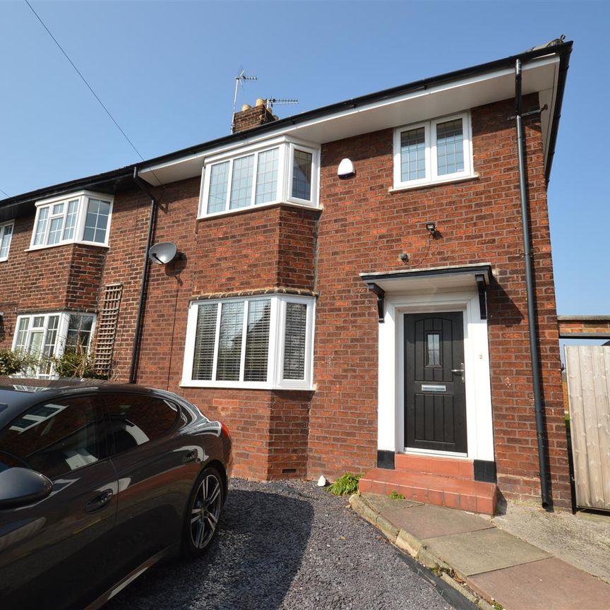 Quarry Road East, Wirral, CH63 - Photo 1