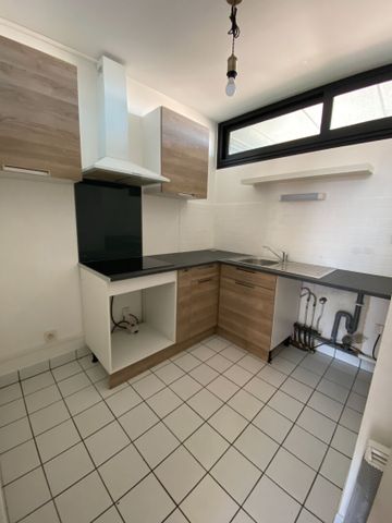 Location Appartement 2 pièces 59m² - Photo 3