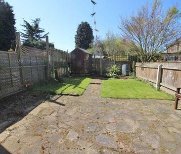 3 bedroom end of terrace house to rent - Photo 2