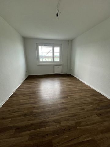 Top sanierte 3-Raum-Wohnung mit Balkon und toller Aussicht auf Dresden! - Photo 2