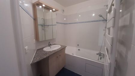 location Appartement T2 DE 52.7m² À ISSY LES MOULINEAUX - Photo 3