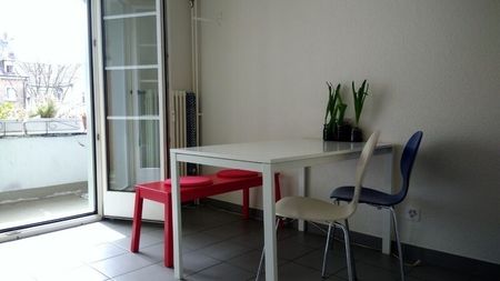APPARTEMENT 2 PIÈCES À BÂLE - ALTSTADT/KLEINBASEL, MEUBLÉ, TEMPORAIRE - Foto 4