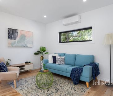 Discover luxurious living. - Photo 2