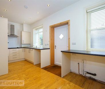 4 bedroom terraced house to rent - Photo 5
