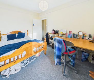 6 bedroom terraced house to rent - Photo 5