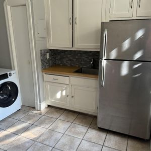 Immeuble - 866 à 882 Short Très Joli 4 1/2 Au Centre Ville De Sherbrooke. - Photo 3