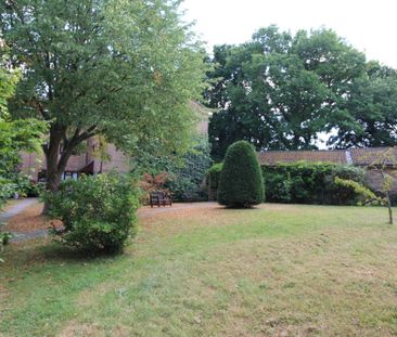 Kings Way, Humphrey Lodge Kings Way, RH15 - Photo 2