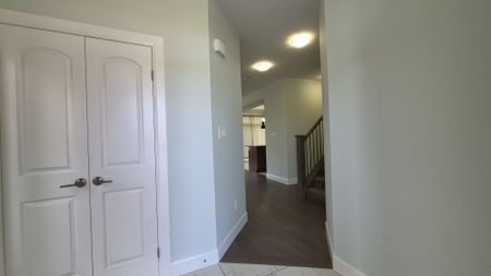 For Lease - 184 Knott Drive Unit# Upper, London South, Ontario - Photo 3