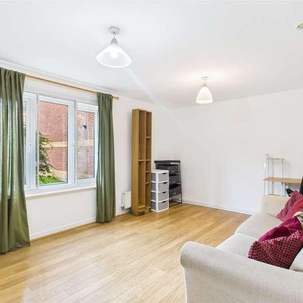 Little Bolton Terrace, Salford, Greater Manchester, M5 - Photo 1