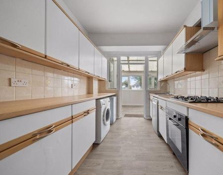 3 bedroom terraced house to rent - Photo 5