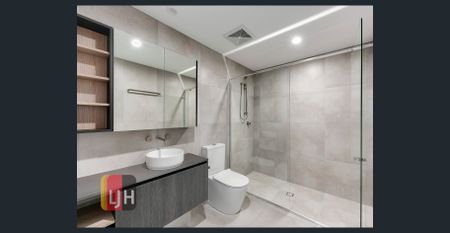LUXURY TWO BEDROOM UNIT IN BOUTIQUE COMPLEX - Photo 5