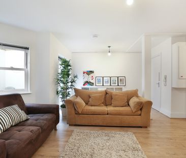2 Bed Flat, Gordon Road, W5 - Photo 3