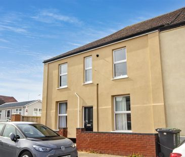 2 Bedroom Flat / Apartment to let - Photo 4