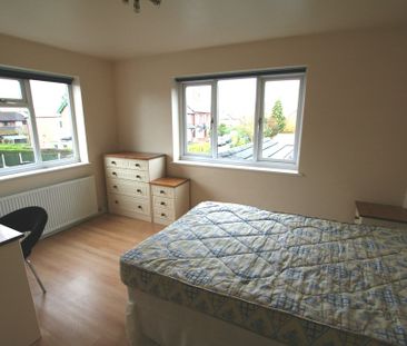 2 Bedroom FLAT, Chester - Photo 3