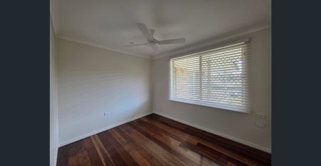 Delightful Family Home in Quiet Taree West Cul-de-Sac - Photo 4