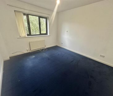 4 bedroom detached house to rent - Photo 6