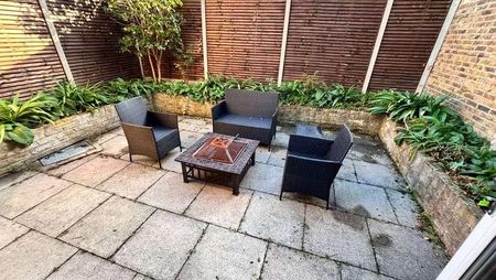 Humber Road, London, SE3 - Photo 5