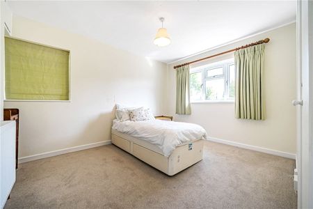 Spacious detached bungalow in a rural location in sought after Inkpen, with views to Combe Gibbet. - Photo 5