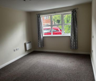 2 bedroom ground floor flat to rent - Photo 1