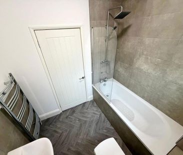 3 bedroom terraced house to rent - Photo 3