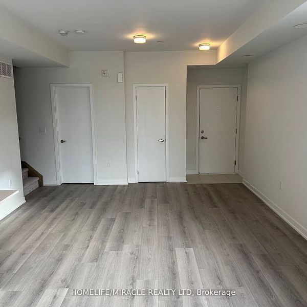 For Lease - 3415 Ridgeway Drive Unit# 02, Mississauga, Ontario - Photo 1