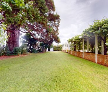 Westmere - 4 Bedrooms - Photo 5