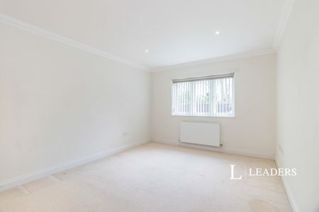 6 bedroom house to rent Beresford Road, Cheam, Sutton, SM2 - Photo 3